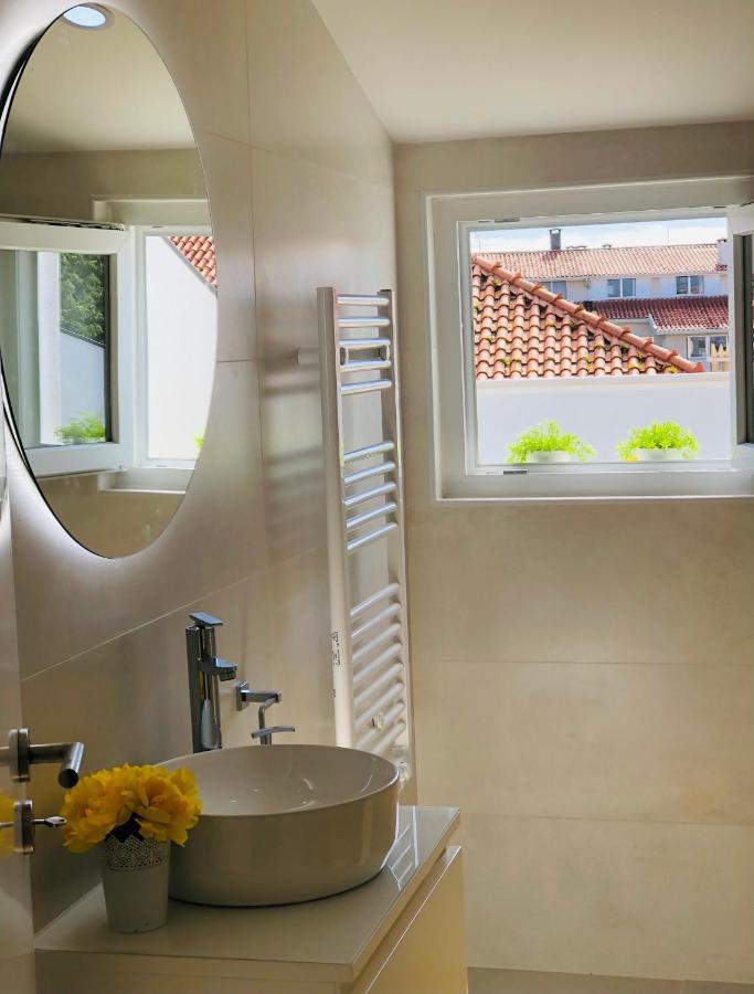Central Tiled Apartment Авиеро Екстериор снимка