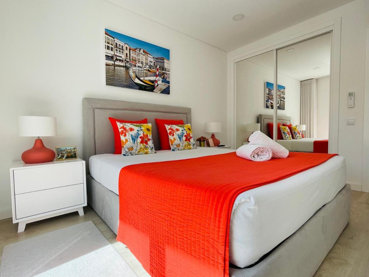 Central Tiled Apartment Авиеро Екстериор снимка