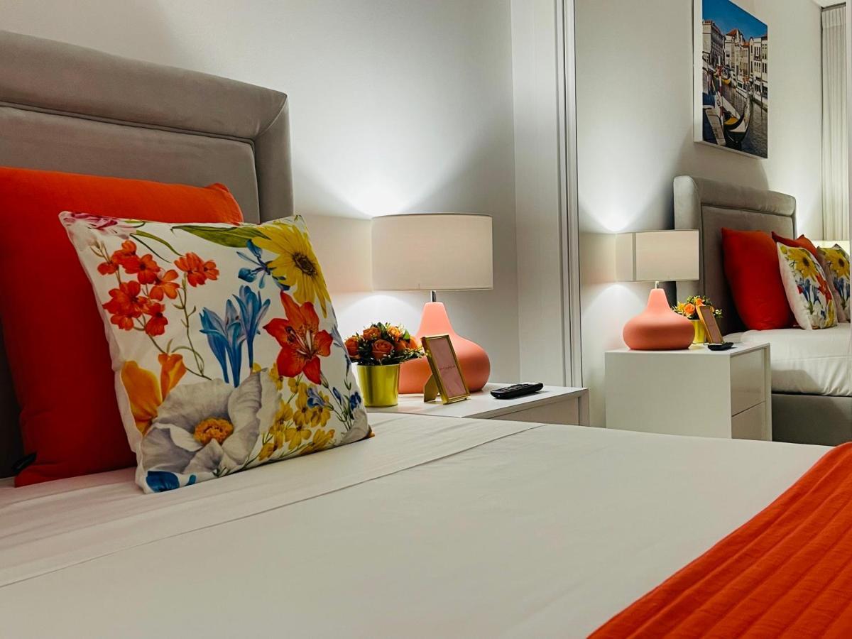 Central Tiled Apartment Авиеро Екстериор снимка