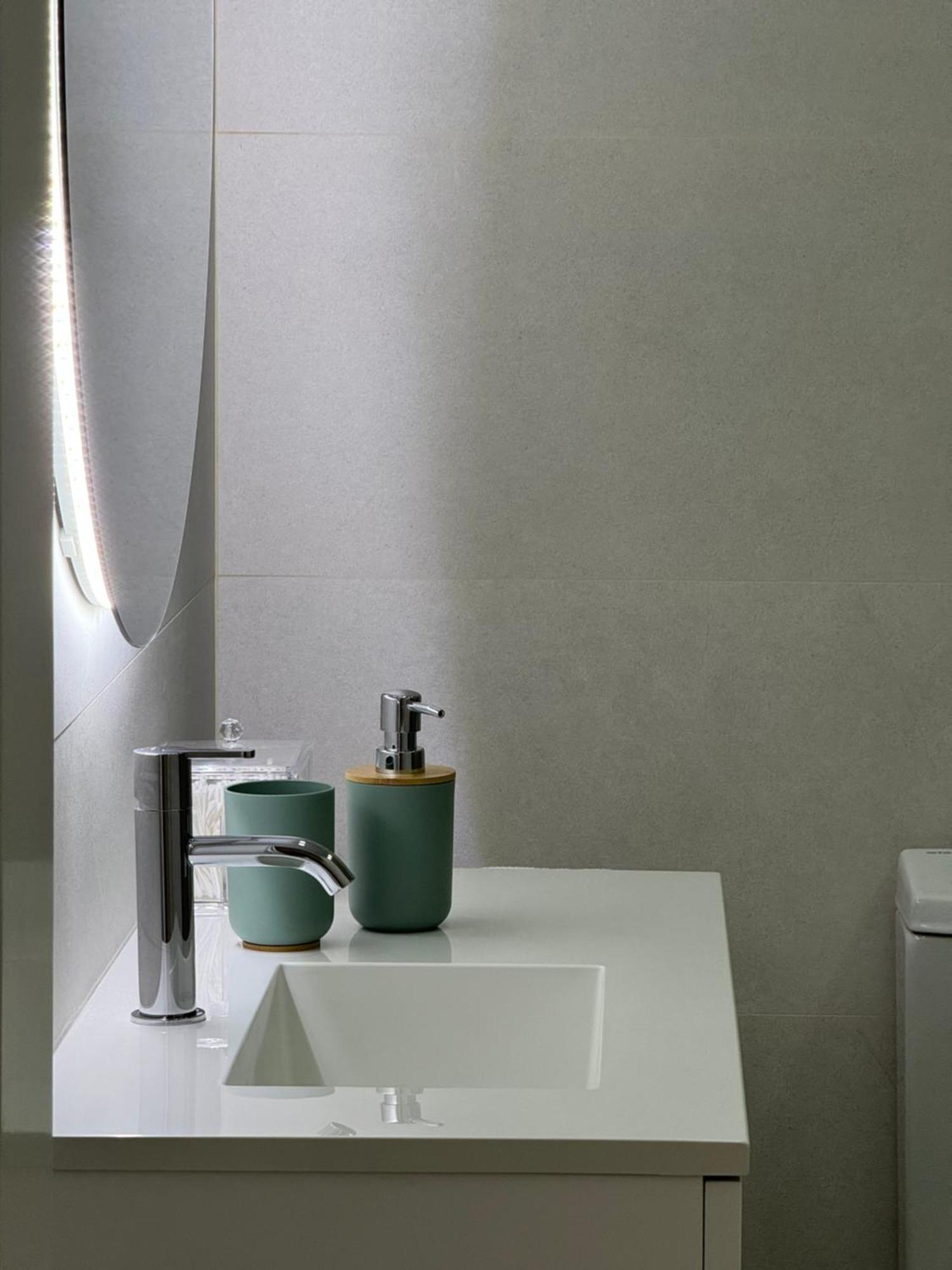 Central Tiled Apartment Авиеро Екстериор снимка