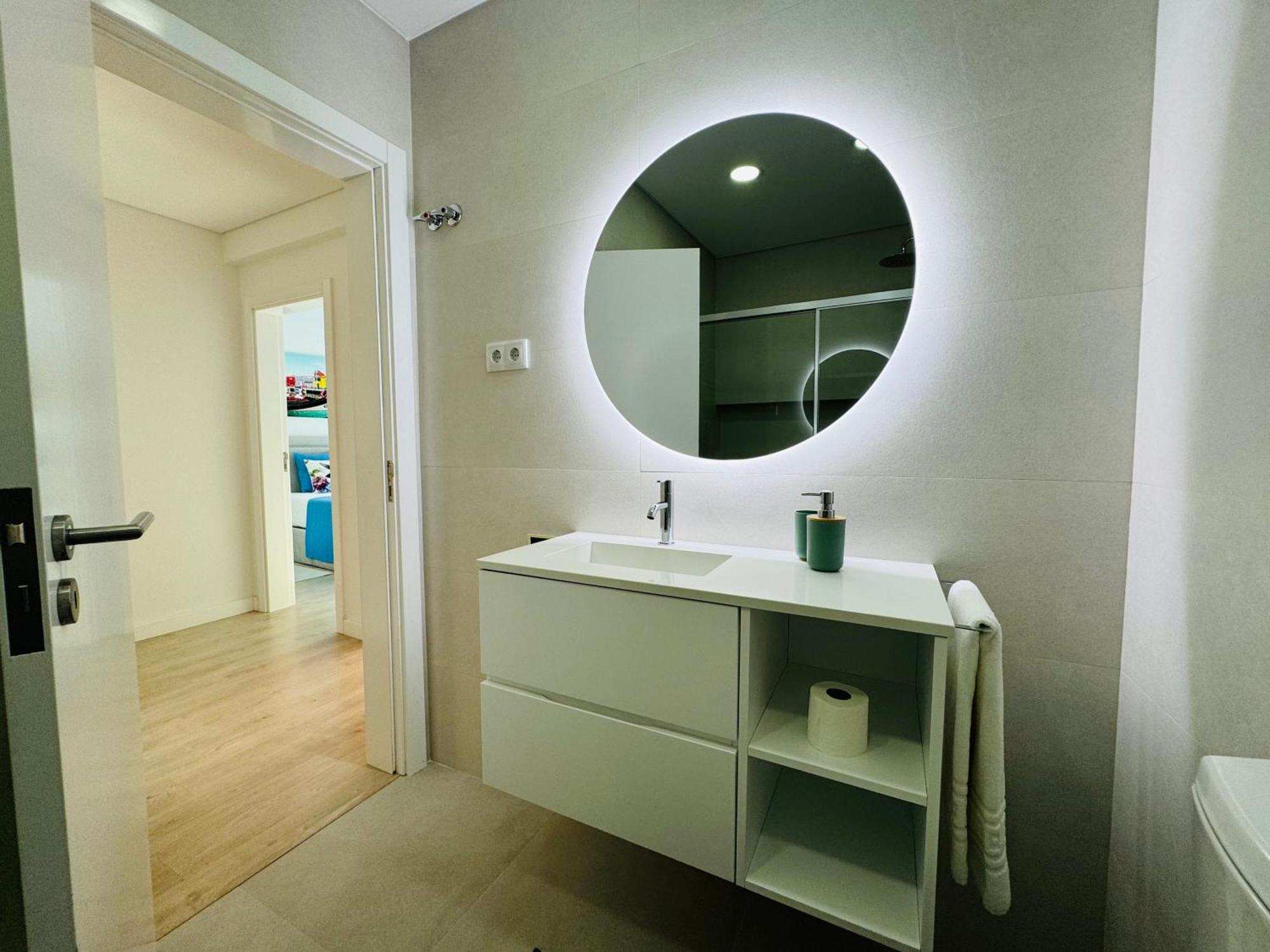 Central Tiled Apartment Авиеро Екстериор снимка