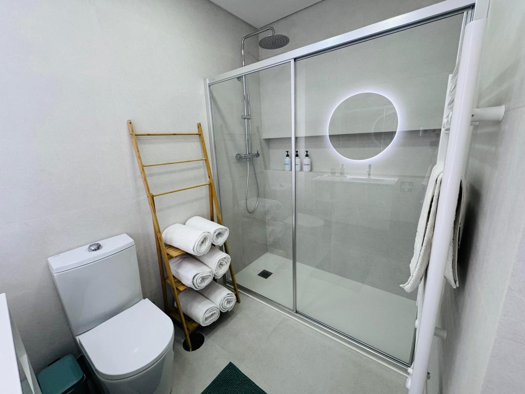 Central Tiled Apartment Авиеро Екстериор снимка